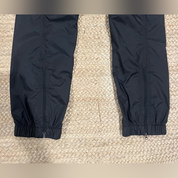 The North Face Women’s Waterproof Non-insulated Hiking Ski Pants - Picture 4 of 7